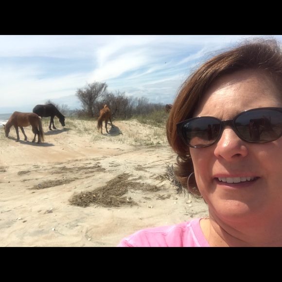 Meet your Posher, Suzanne - Picture 1 of 1